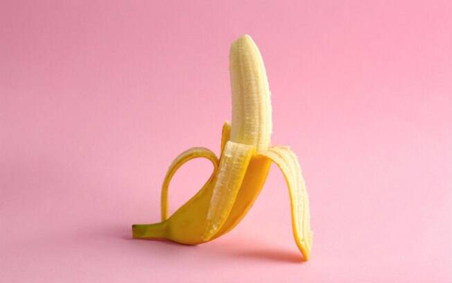 Imagem de uma banana descascada