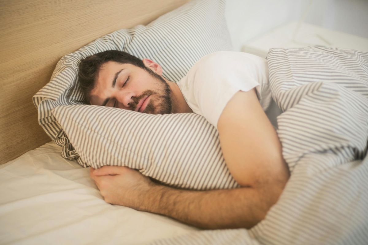 dormir de brucos afeta a protese peniana 1 1